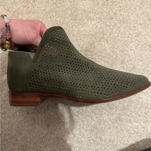 Kelsi Dagger Green Booties women’s size 8 - Picture 3 of 7